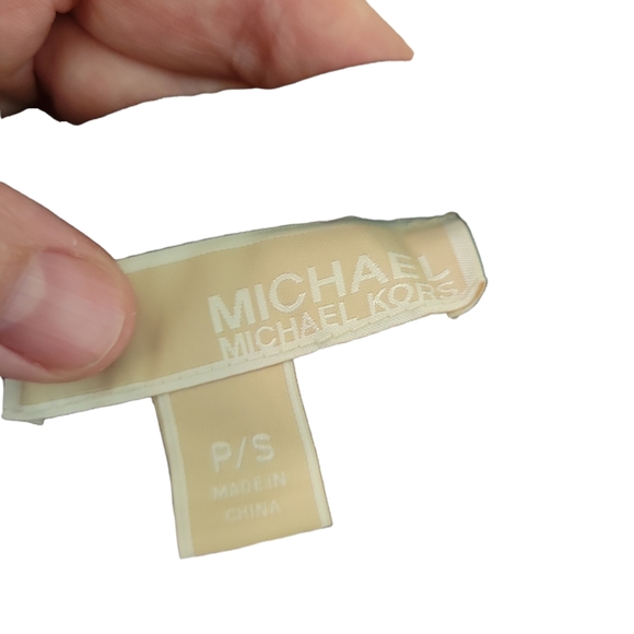 Michael Kor flowy skirt, floral print, black and red, Women's size Petite Small - Picture 4 of 4